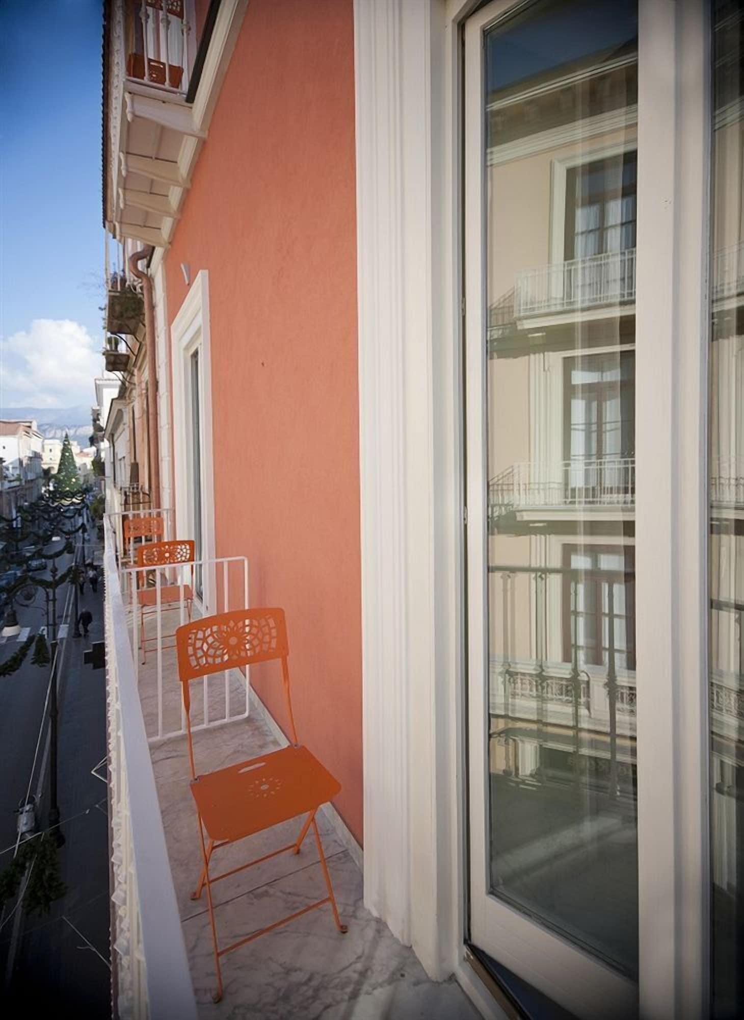 Palazzo Tasso Bed & Breakfast Sorrento Exterior photo