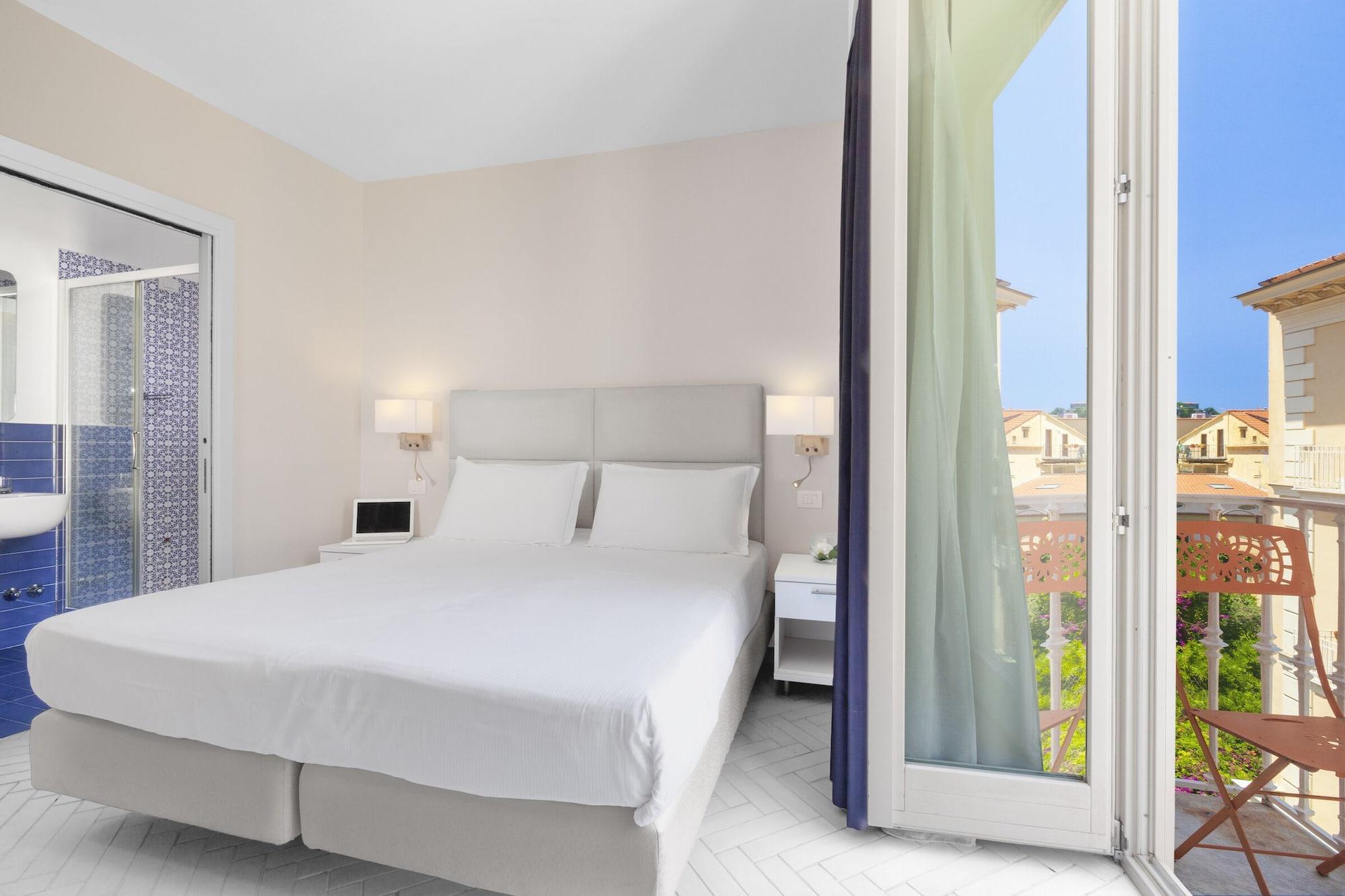 Palazzo Tasso Bed & Breakfast Sorrento Exterior photo